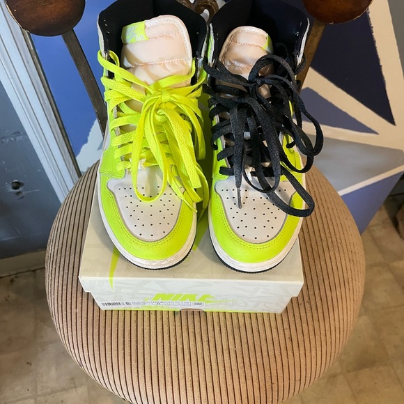 Air Jordan 1 Hi OG size 9 men - Picture 5 of 5